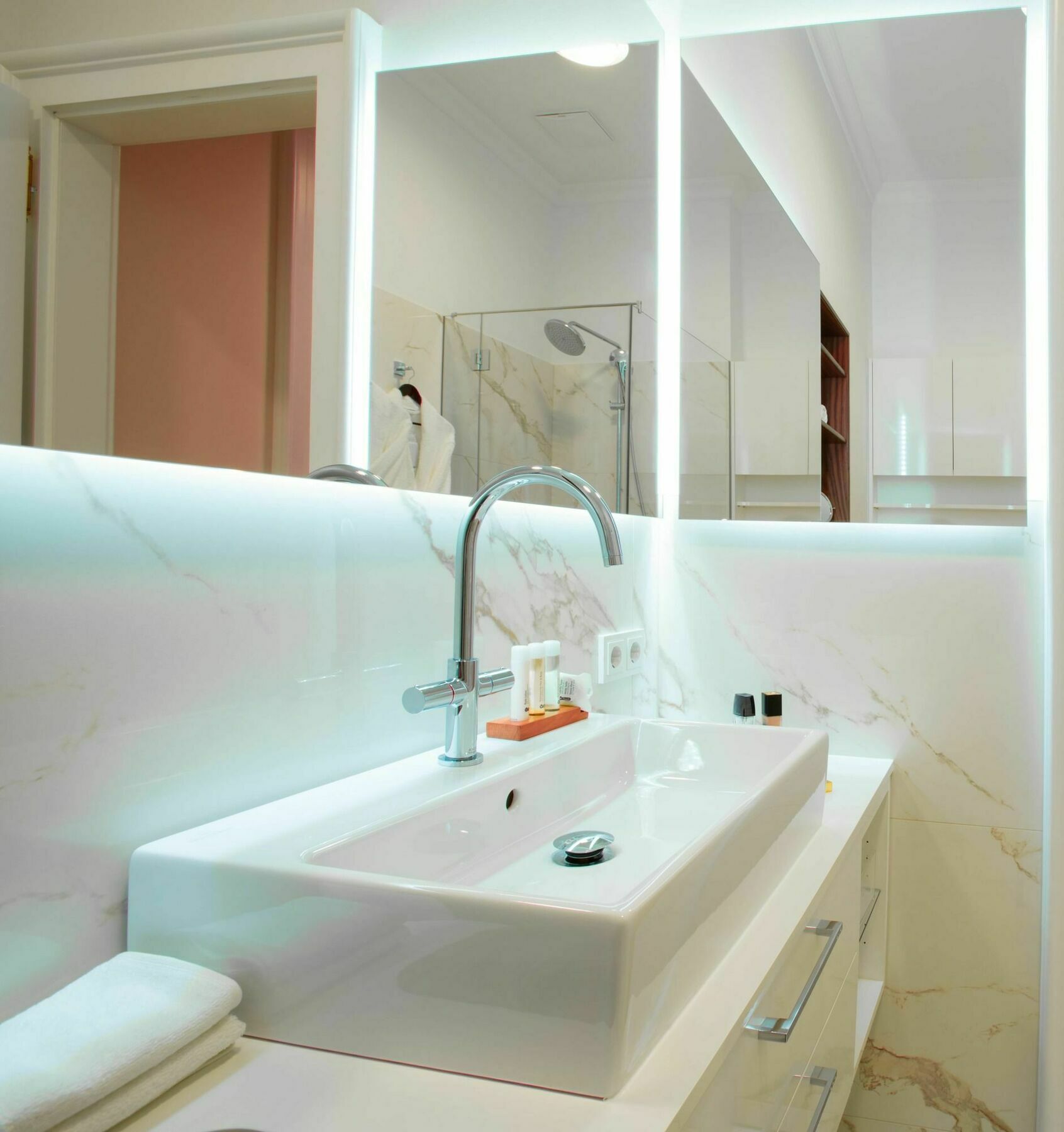 Imperium Residence - Experience The Most Luxurious Apartment In Vienna Center Buitenkant foto